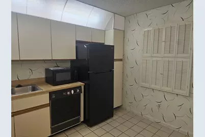 150 Lake Nancy Lane #320, West Palm Beach, FL 33411 - Photo 4