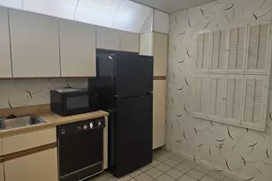 150 Lake Nancy Ln, West Palm Beach, FL 33411 - Photo 4