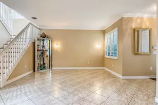8292 Calabria Lakes Drive, Boynton Beach, FL 33473 - Photo 10
