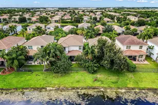 8292 Calabria Lakes Drive, Boynton Beach, FL 33473 - Photo 4