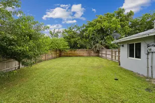 2227 NE 3rd Ave, Delray Beach, FL 33444 - Photo 20