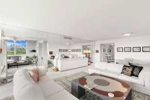 545 Oaks Ln, Pompano Beach, FL 33069 - Photo 4