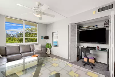 545 Oaks Lane #501, Pompano Beach, FL 33069 - Photo 10