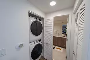 450 SW 5th St, Miami, FL 33130 - Photo 20