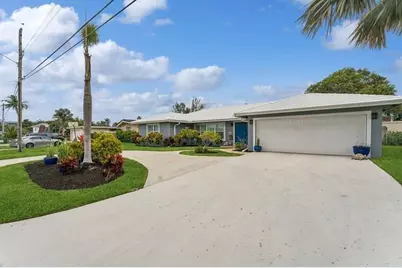 13 Little Harbor Way, Deerfield Beach, FL 33441 - Photo 2