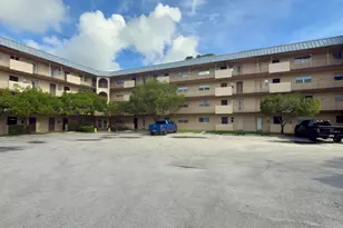 6201 N Falls Cir Dr, Lauderhill, FL 33319 - Photo 2