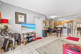 1013 Green Pine Blvd, West Palm Beach, FL 33409 - Photo 4