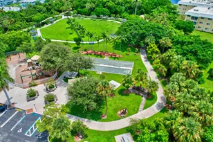 17 Colonial Club Dr, Boynton Beach, FL 33435 - Photo 32