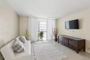 3141 NW 47th Terrace, Lauderdale Lakes, FL 33319 - Photo 2