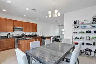 11621 SW 13th Ct, Pembroke Pines, FL 33025 - Photo 10