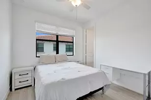 11621 SW 13th Ct, Pembroke Pines, FL 33025 - Photo 18