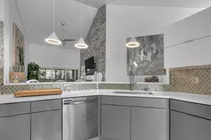 204 Sea Oats Dr, Juno Beach, FL 33408 - Photo 12