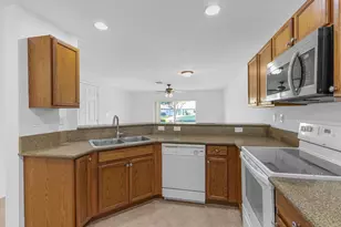 9107 Chambers St, Tamarac, FL 33321 - Photo 4