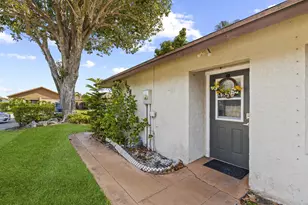 5388 Mendoza St, West Palm Beach, FL 33415 - Photo 2