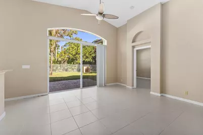 5627 Sunberry Circle, Fort Pierce, FL 34951 - Photo 10