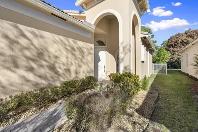 5627 Sunberry Circle, Fort Pierce, FL 34951 - Photo 2