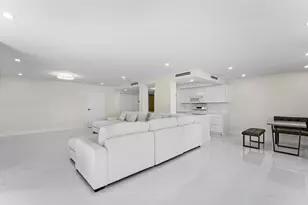 5460 N Ocean Dr, Singer Island, FL 33404 - Photo 4