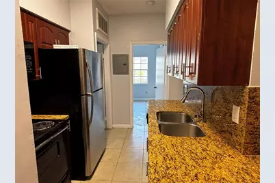 18340 NW 68th Avenue #F, Hialeah, FL 33015 - Photo 10