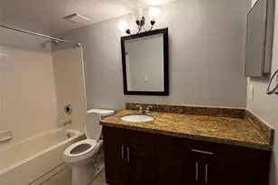 18340 NW 68th Ave, Hialeah, FL 33015 - Photo 12