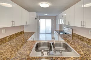 858 Crystal Lake Dr, Deerfield Beach, FL 33064 - Photo 6