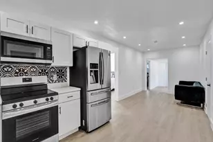 3661 NE 8th Ave, Oakland Park, FL 33334 - Photo 6