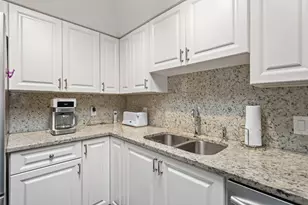 7370 Orangewood Ln, Boca Raton, FL 33433 - Photo 20