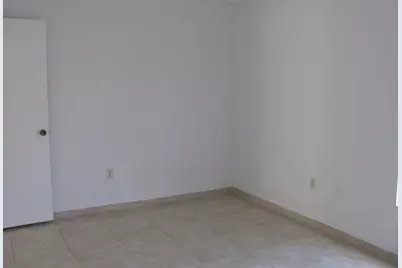 815 W Boynton Beach Boulevard #2-106, Boynton Beach, FL 33426 - Photo 8