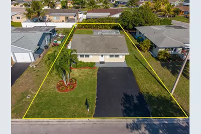 8107 NW 96th Avenue, Tamarac, FL 33321 - Photo 2