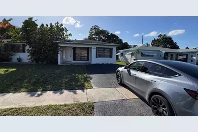 614 N 32nd Court, Hollywood, FL 33021 - Photo 2