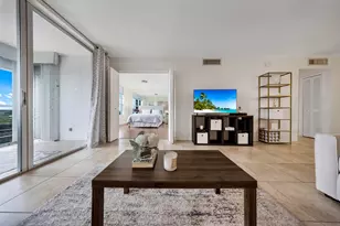 575 Oaks Ln, Pompano Beach, FL 33069 - Photo 8