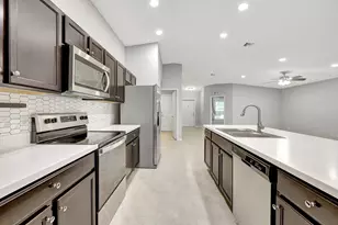 577 NW Floresta Dr, Port Saint Lucie, FL 34983 - Photo 10