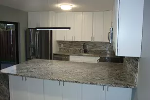 594 Springdale Cir, Palm Springs, FL 33461 - Photo 14