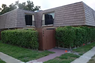 594 Springdale Cir, Palm Springs, FL 33461 - Photo 1