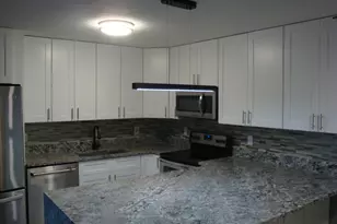 594 Springdale Cir, Palm Springs, FL 33461 - Photo 8