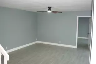 594 Springdale Cir, Palm Springs, FL 33461 - Photo 4