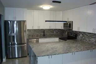 594 Springdale Cir, Palm Springs, FL 33461 - Photo 18