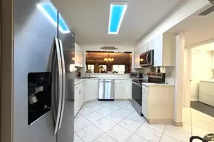 7449 Fairfax Dr, Tamarac, FL 33321 - Photo 4