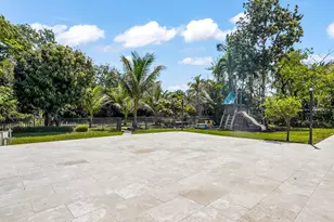 1120 E Tropical Way, Plantation, FL 33317 - Photo 14