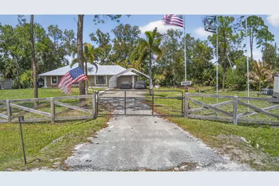 17815 92nd Lane N, The Acreage, FL 33470 - Photo 2