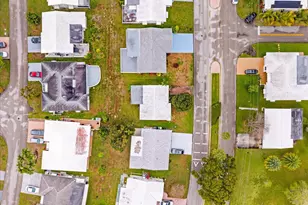 5713 NW 84th Terrace, Tamarac, FL 33321 - Photo 22