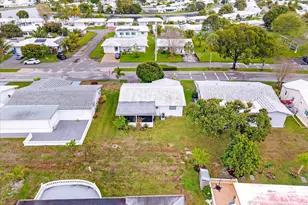 5713 NW 84th Terrace, Tamarac, FL 33321 - Photo 2