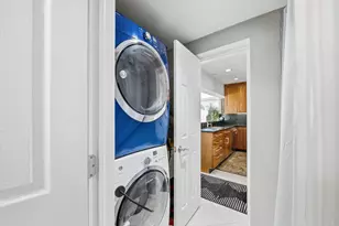 3690 NE 16th Ave, Oakland Park, FL 33334 - Photo 20