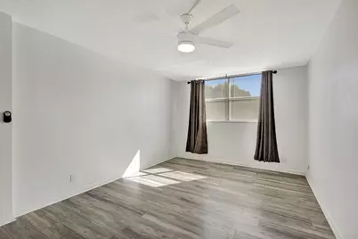 500 Executive Center Drive #3-j, West Palm Beach, FL 33401 - Photo 18