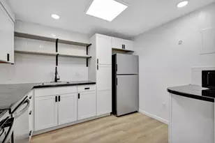 500 Executive Center Dr, West Palm Beach, FL 33401 - Photo 10