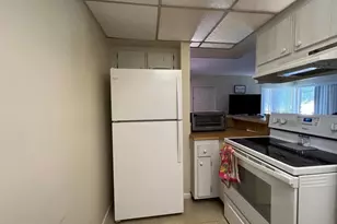 1807 Fairview Villas Dr, Palm Springs, FL 33406 - Photo 8