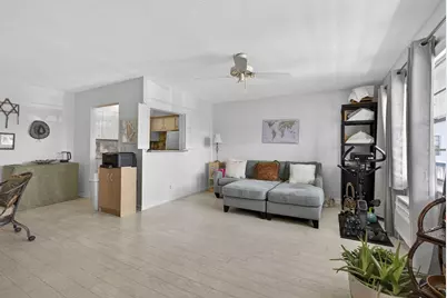 106 Camden E, West Palm Beach, FL 33417 - Photo 8