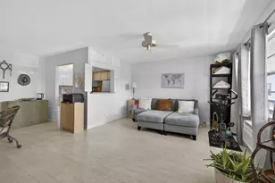 106 Camden E, West Palm Beach, FL 33417 - Photo 8