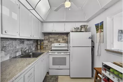 106 Camden E, West Palm Beach, FL 33417 - Photo 16