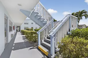 106 Camden E, West Palm Beach, FL 33417 - Photo 4