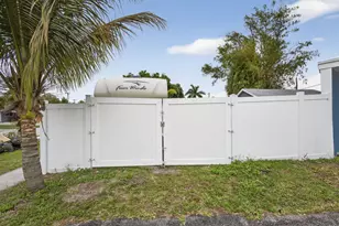 9141 Birmingham Dr, Palm Beach Gardens, FL 33410 - Photo 6